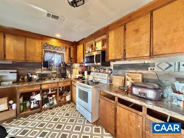 2080 Proffit Station Road Charlottesville, VA 22911 - Photo 7 of 23 Kitchen