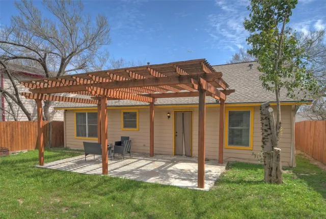 $349,900 | 7208 Bennett Avenue, Austin, TX 78752