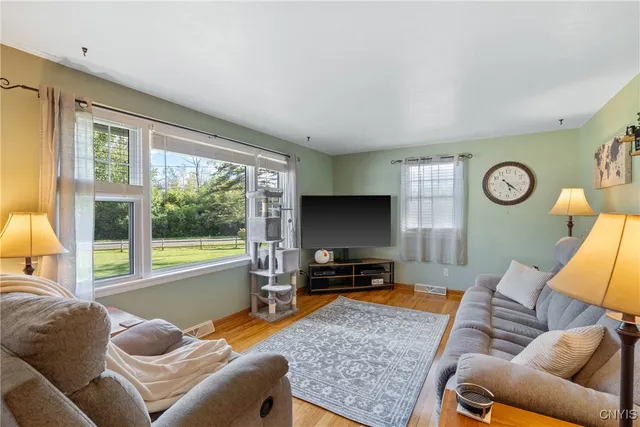 $275,000 | 7336 Wheatley Road, Cicero, NY 13057