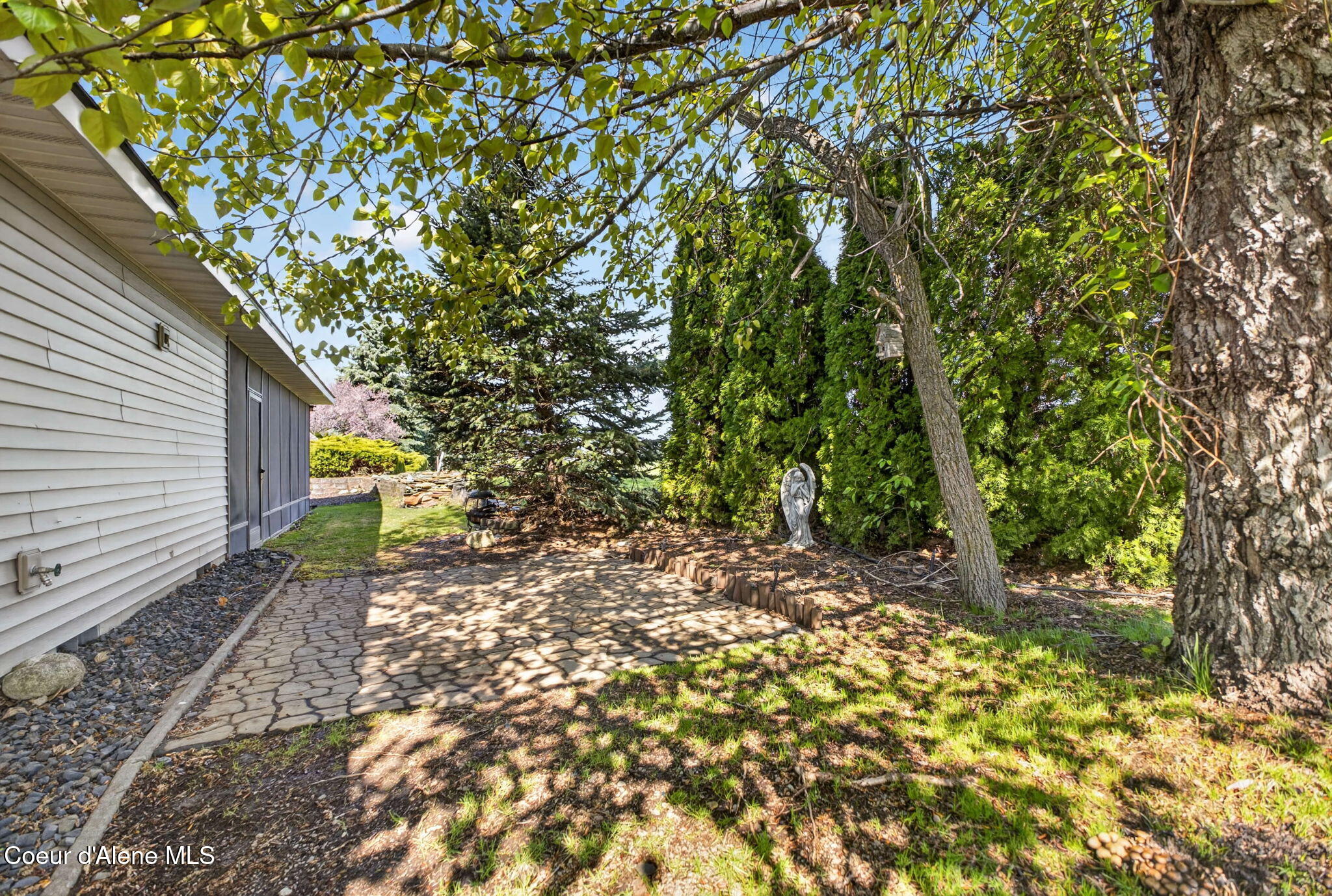 425 East Titanium Court Post Falls, ID 83854 - Photo 41 of 44 41-web-or-mls-037_DSC02771