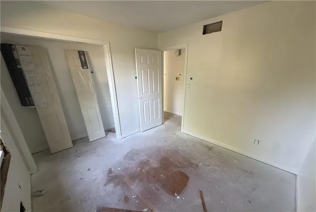 $329,900 | 1001 West 93 Street, Kansas City, MO 64114