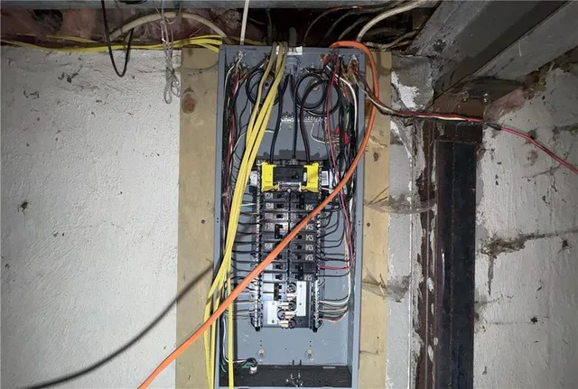 $329,900 | 1001 West 93 Street, Kansas City, MO 64114