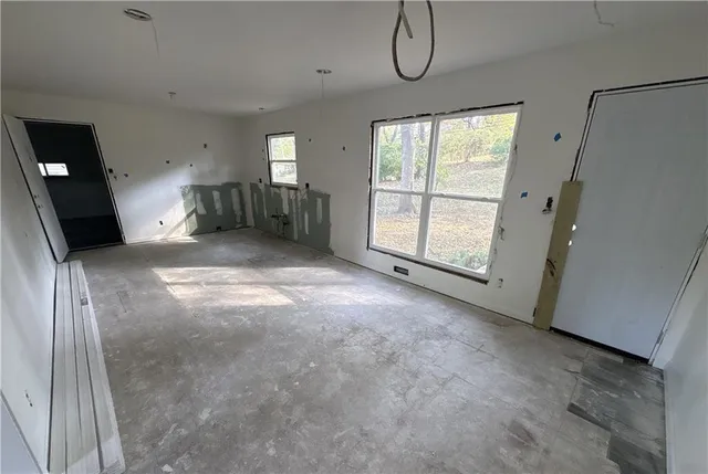 $329,900 | 1001 West 93 Street, Kansas City, MO 64114