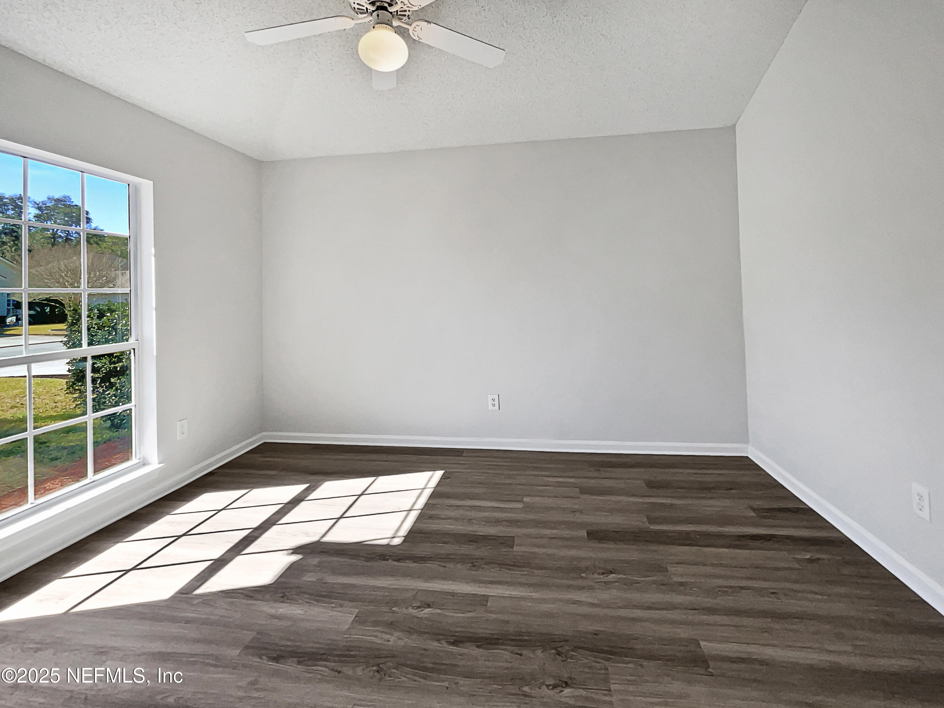 1864 Inlet Cove Court Fleming Island, FL 32003 - Photo 3 of 21 listing_2