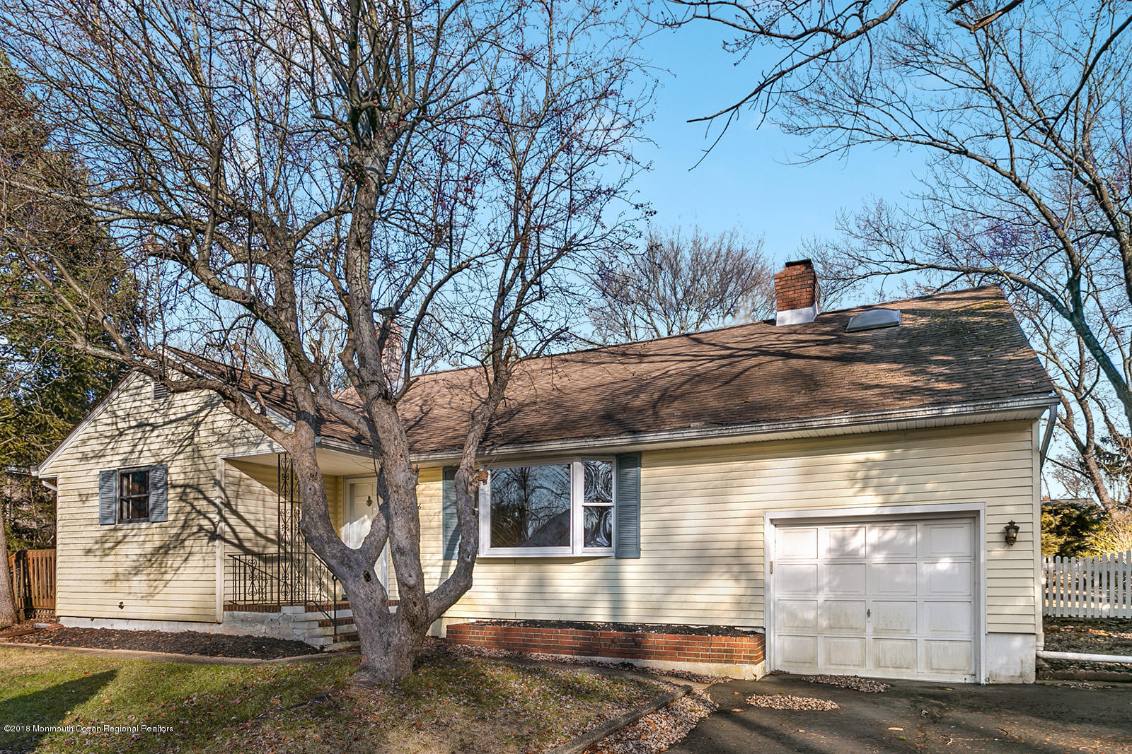 16 Old Manor Road Holmdel, NJ 07733 - Photo 1 of 22 001