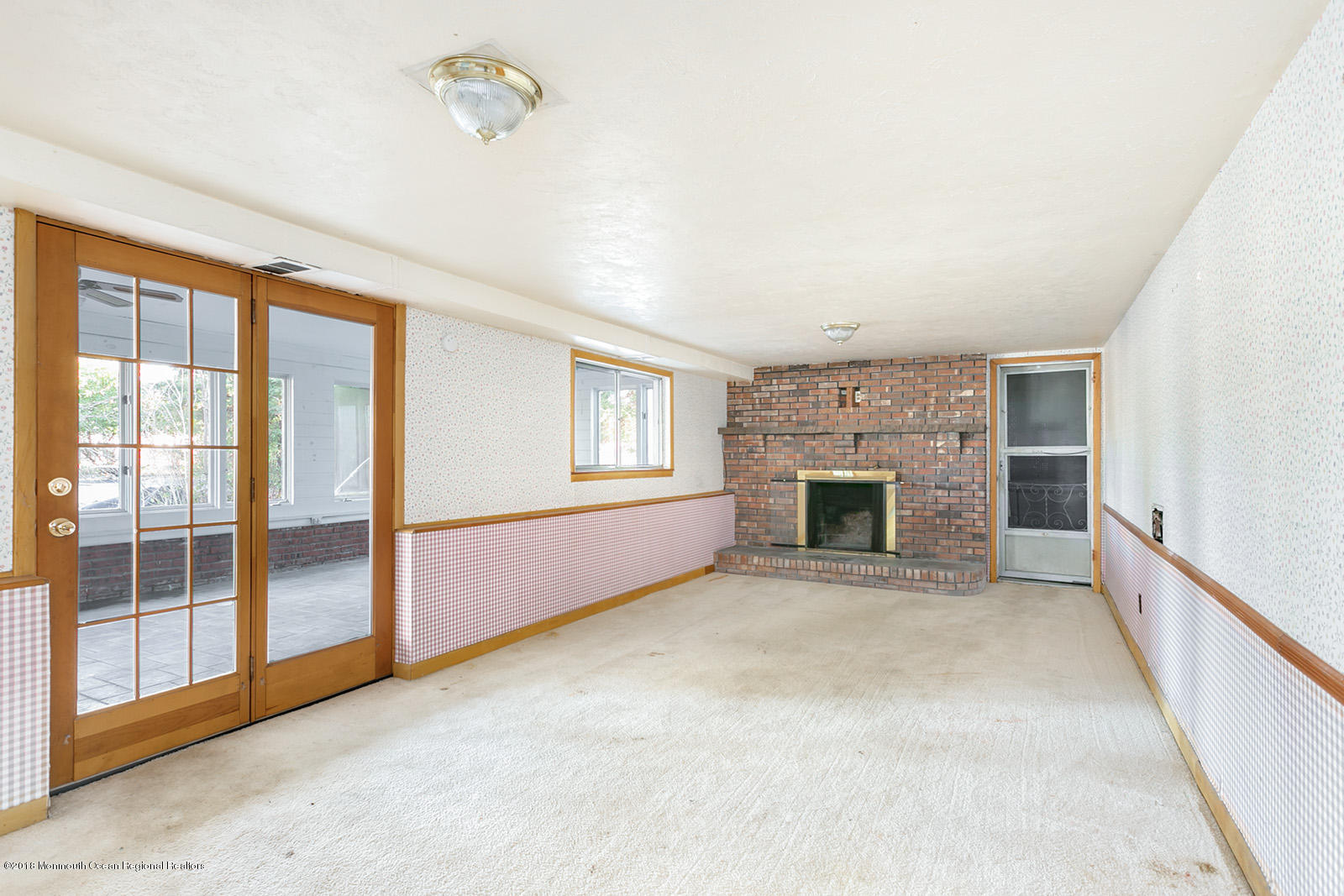 16 Old Manor Road Holmdel, NJ 07733 - Photo 9 of 22 009