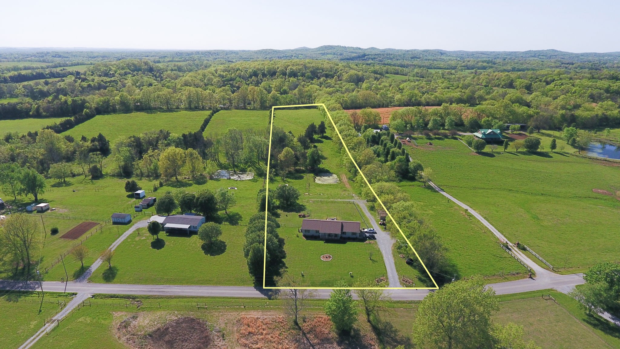 219 Hickerson Road Wartrace, TN 37183 - Photo 4 of 50 Gallery Image 4
