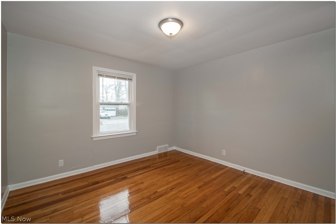 13710 Cedar Road Cleveland, OH 44118 - Photo 17 of 35 Gallery Image 17