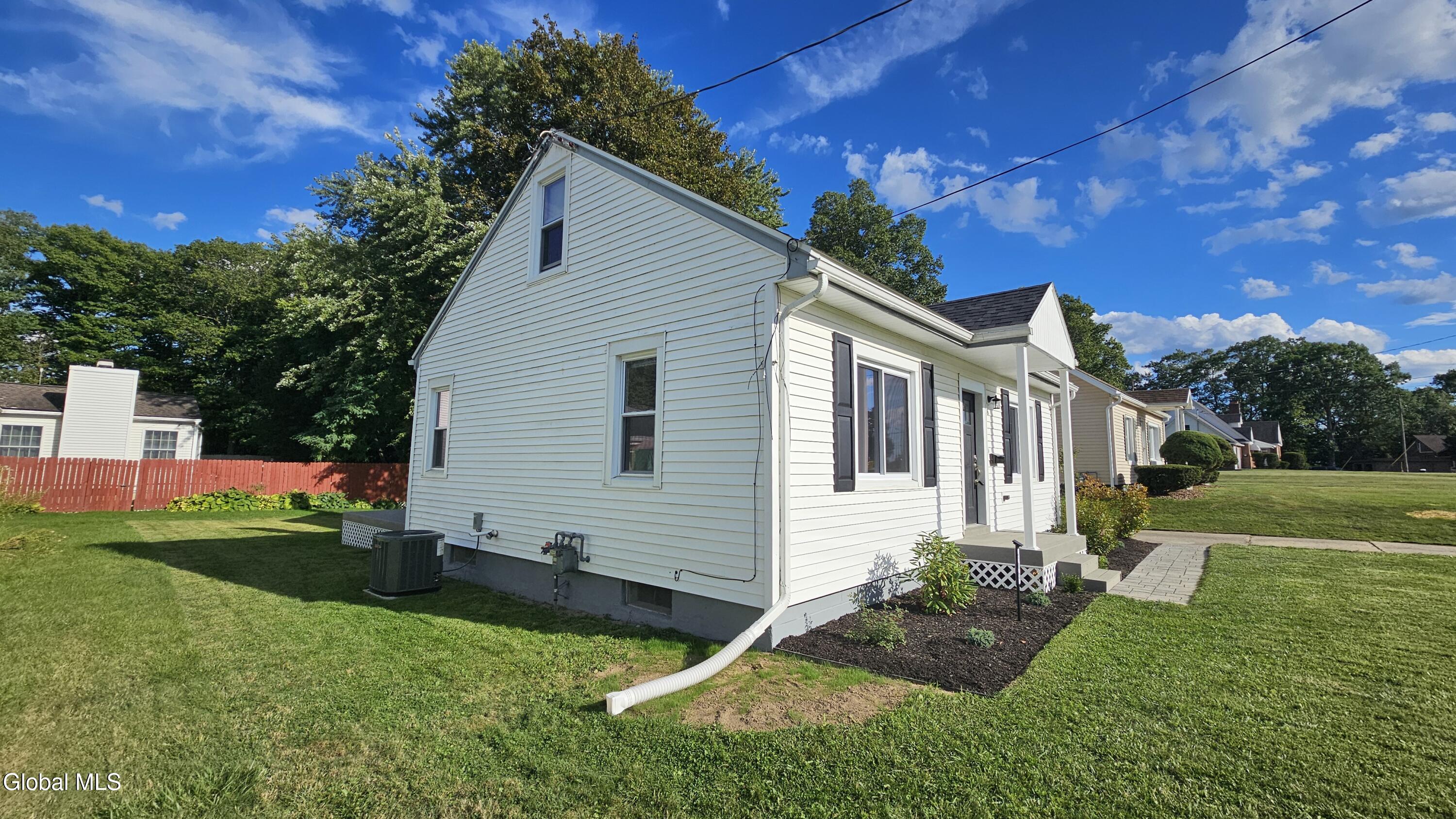103 Zanella Road Amsterdam, NY 12010 - Photo 5 of 22 20250828_165954