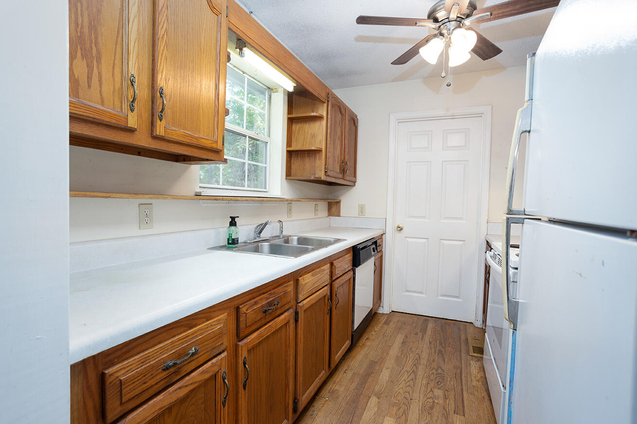974 White Oak Road Northwest Cleveland, TN 37312 - Photo 8 of 27 IMG_3867