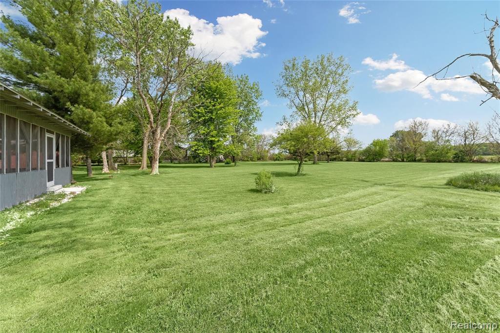 520 East Labo Road Carleton, MI 48117 - Photo 24 of 26
