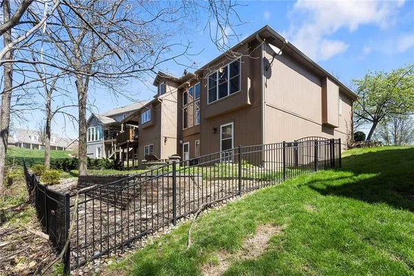 $610,000 | 6180 North Nevada Avenue, Parkville, MO 64152