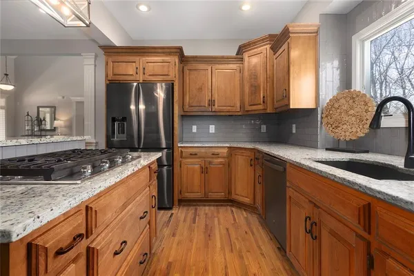 $610,000 | 6180 North Nevada Avenue, Parkville, MO 64152