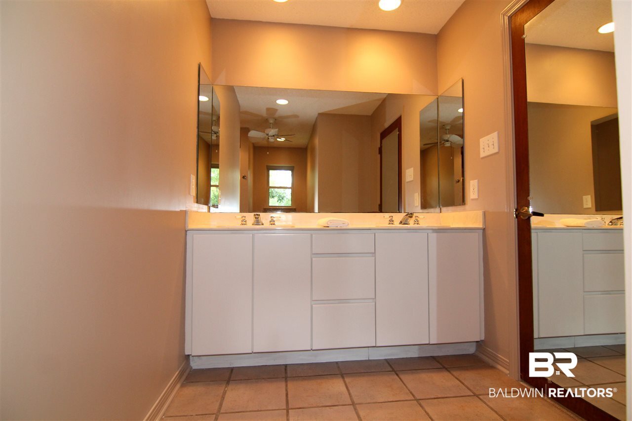 600 Oak Ridge Court West Daphne, AL 36526 - Photo 18 of 35