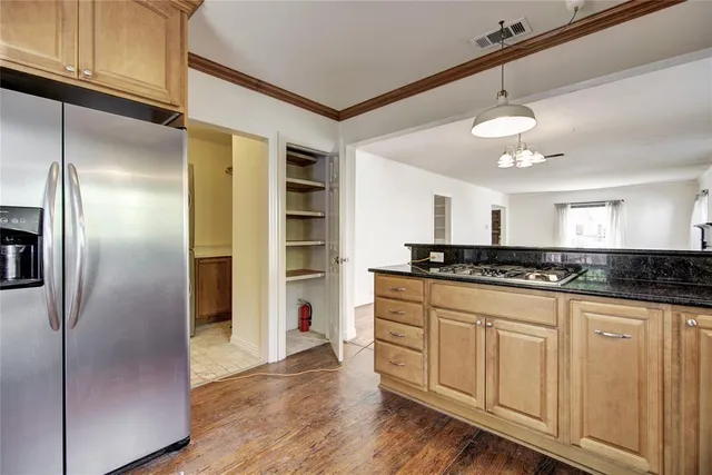 $3,700 | 5419 Longview Street, Dallas, TX 75206