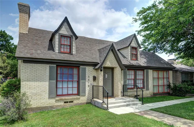 $3,700 | 5419 Longview Street, Dallas, TX 75206