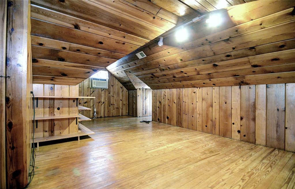 5419 Longview Street Dallas, TX 75206 - Photo 28 of 32 a view of an empty room