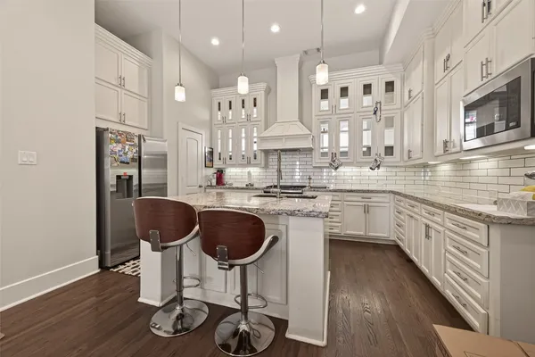 $2,900 | 2020 McGowen Street, Unit O, Houston, TX 77004