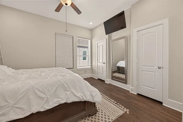 $2,900 | 2020 McGowen Street, Unit O, Houston, TX 77004