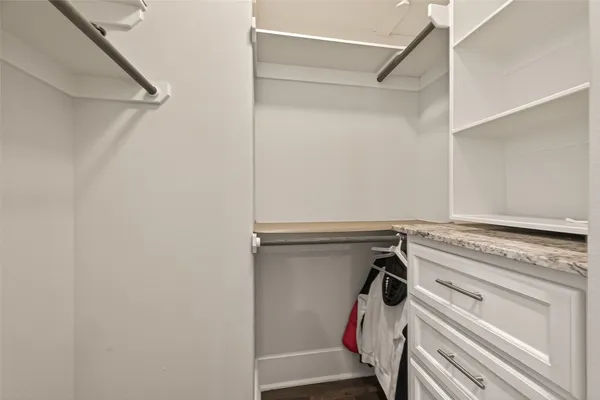$2,900 | 2020 McGowen Street, Unit O, Houston, TX 77004