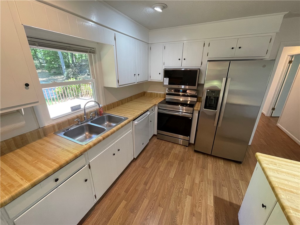 485 Mountain Rest Lake Road Mountain Rest, SC 29664 - Photo 8 of 45 New appliances that convey with the sale