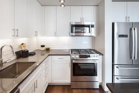 $14,700 | 200 East 82nd Street, Unit PHGH | Upper East Side