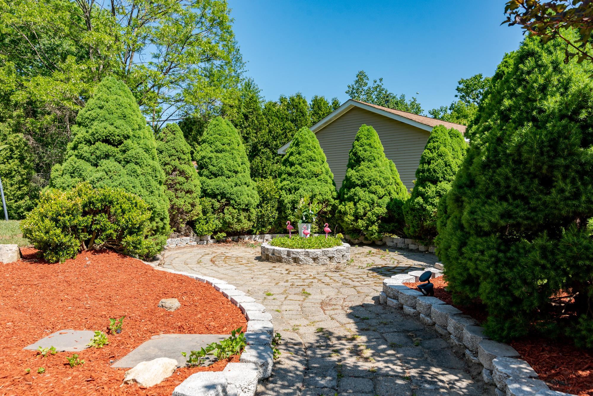 35 Sagebrush Drive Rochester, NH 03867 - Photo 3 of 40