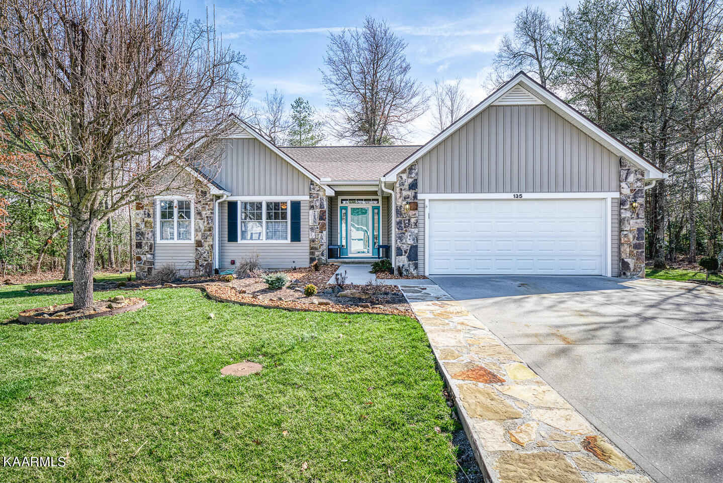 135 Forest Hill Drive, Crossville, TN 38558 Compass