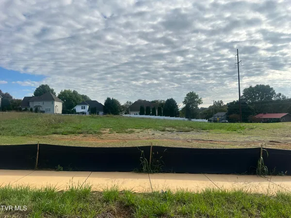 $99,000 | 10 Glaze Farm Way, Unit 52, Johnson City, TN 37601