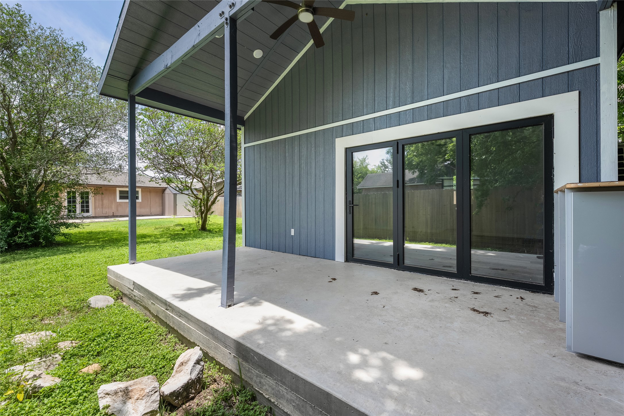 1153 Brookswood Avenue Austin, TX 78721 - Photo 21 of 25
