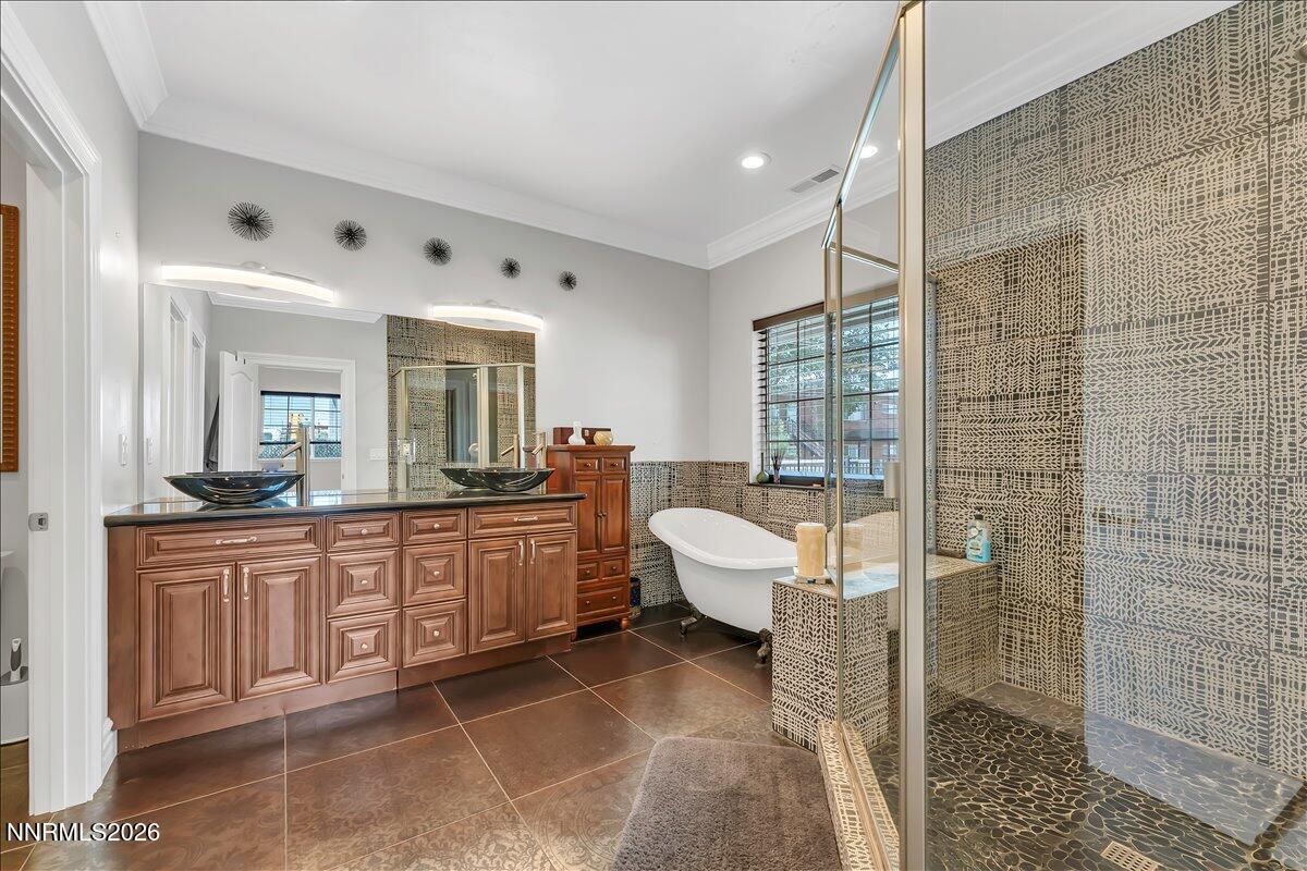 231 Gardner Street Reno, NV 89503 - Photo 8 of 22 25-231 Gardner St Reno NV 89503 (25 of 6