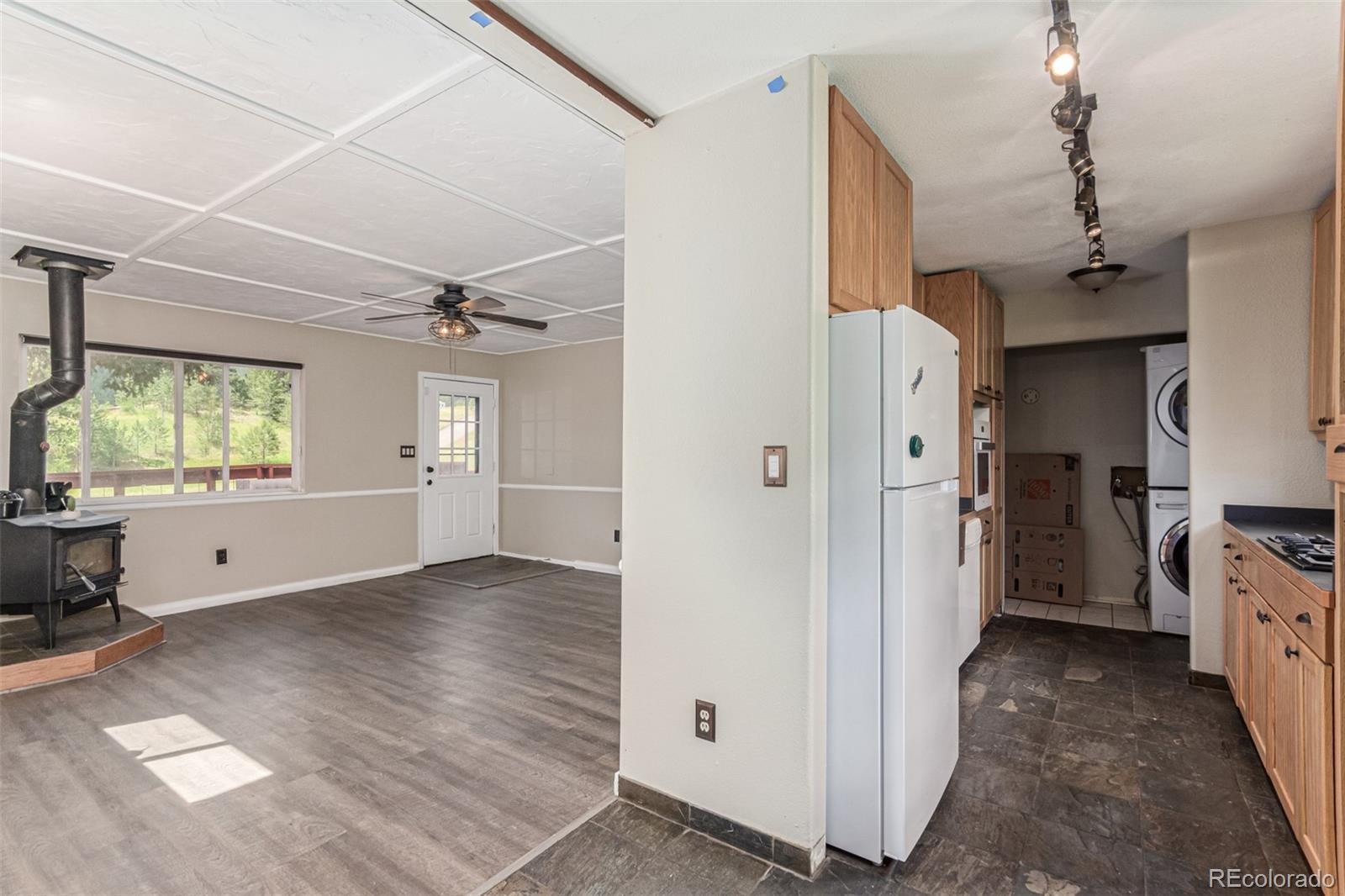 30887 Joanie Road Golden, CO 80403 - Photo 9 of 42