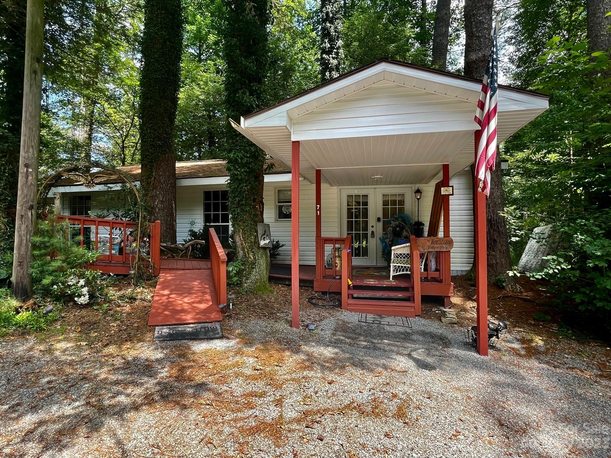 761 Reasonover Road Cedar Mountain, NC 28718 - Photo 17 of 31 Gallery Image 17