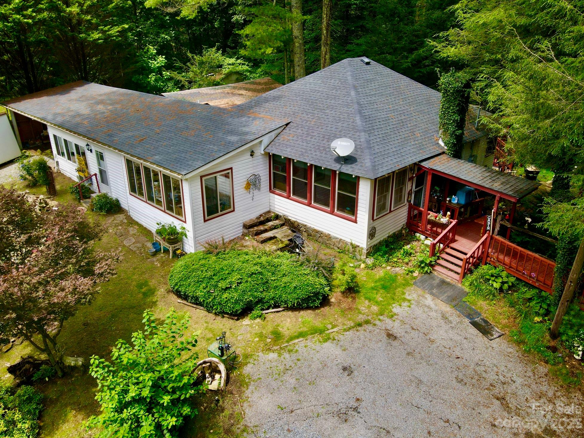 761 Reasonover Road Cedar Mountain, NC 28718 - Photo 30 of 31 Gallery Image 30
