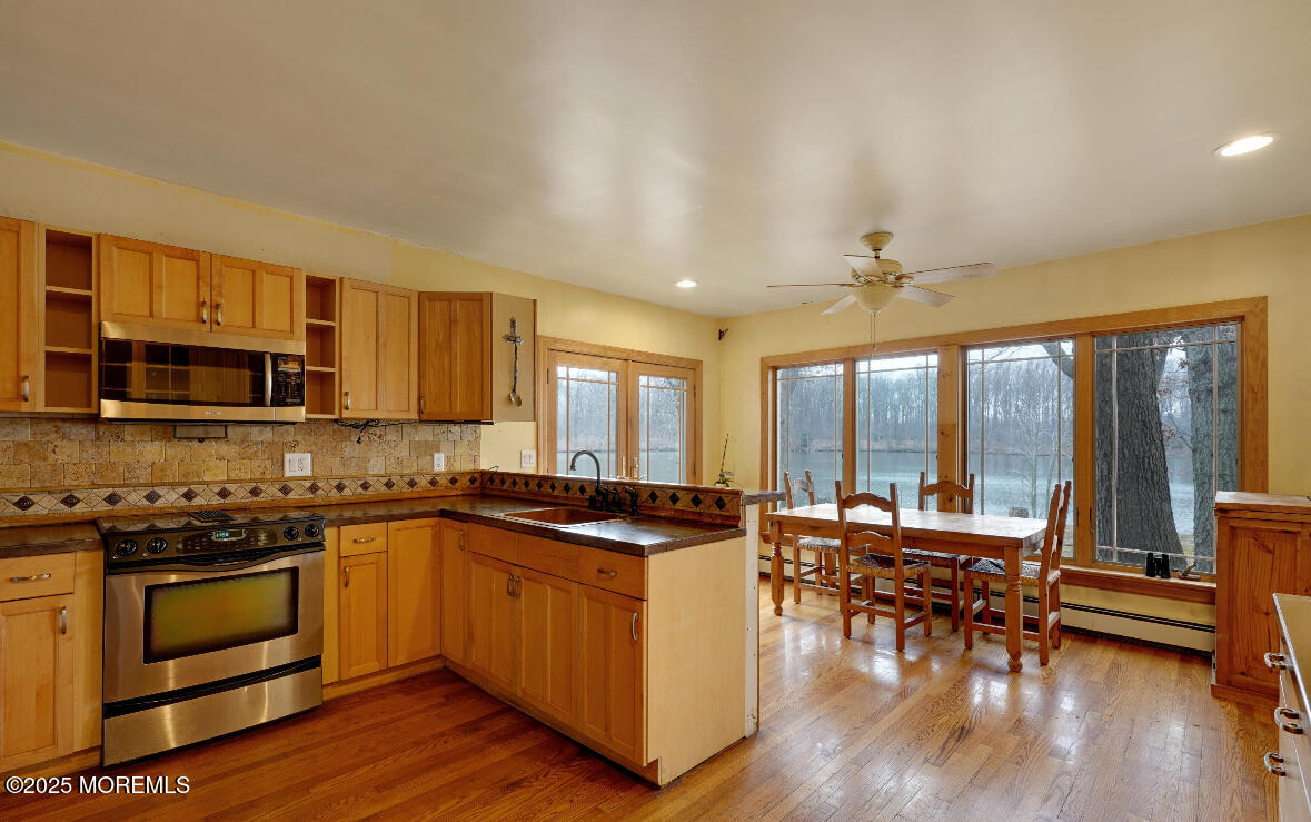 207 Lakeside Avenue Colts Neck, NJ 07722 - Photo 9 of 17 IMG_6243