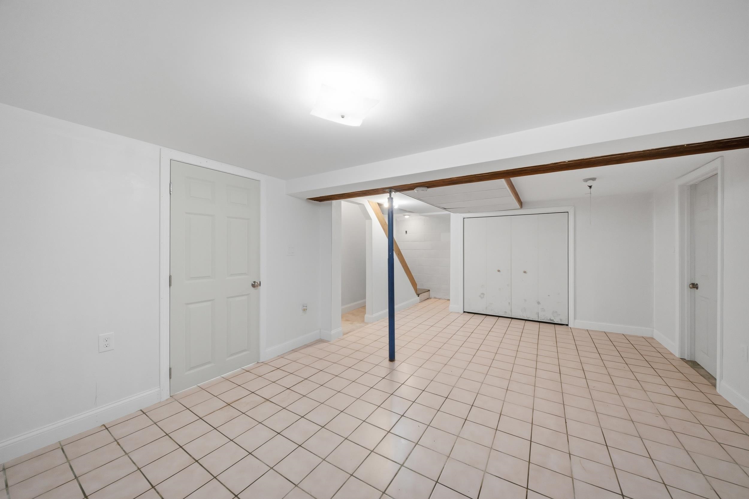 8 Escumbuit Road Derry, NH 03038 - Photo 39 of 59