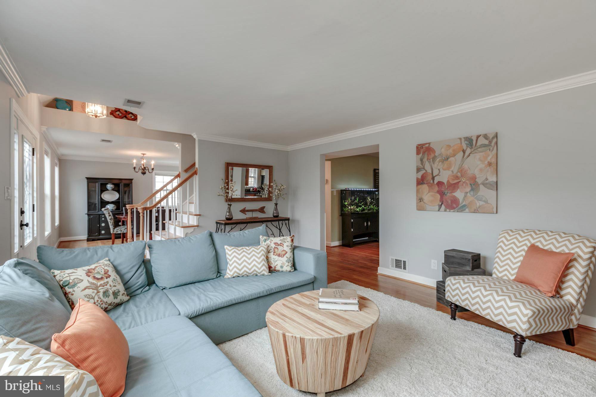 7004 Ridgeway Drive Springfield, VA 22150 - Photo 6 of 28 a living room with furniture and wooden floor