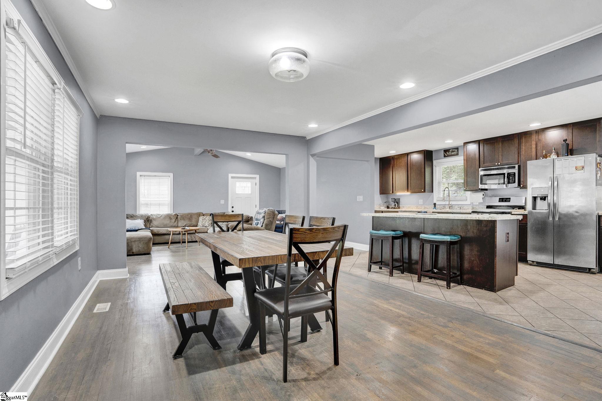 273 Sunset Boulevard Clinton, SC 29325 - Photo 9 of 34