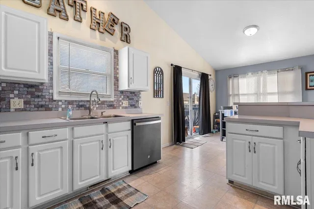 $265,000 | 216 Brookside Glen Drive, Sherman, IL 62684