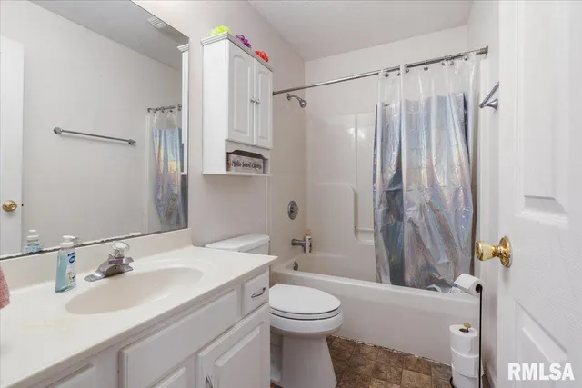 $265,000 | 216 Brookside Glen Drive, Sherman, IL 62684