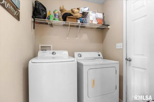 $265,000 | 216 Brookside Glen Drive, Sherman, IL 62684