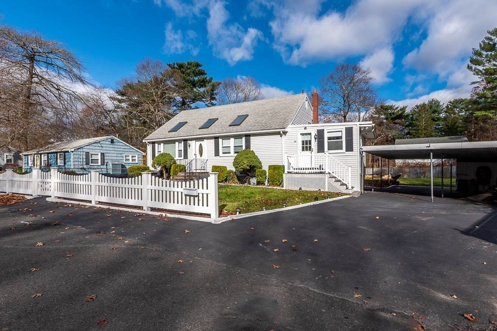 32 Johnson Road Stoughton, MA 02072 - Photo 3 of 22 Gallery Image 3