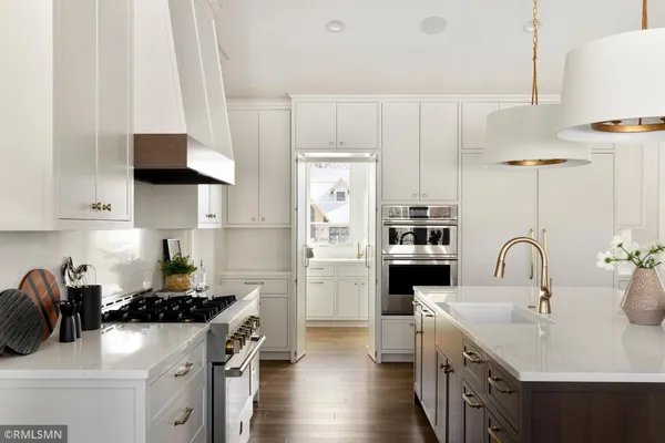 $2,150,000 | 5720 57th Street North, Lake Elmo, MN 55042