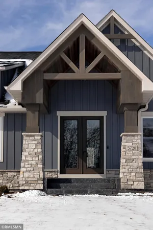 $2,150,000 | 5720 57th Street North, Lake Elmo, MN 55042