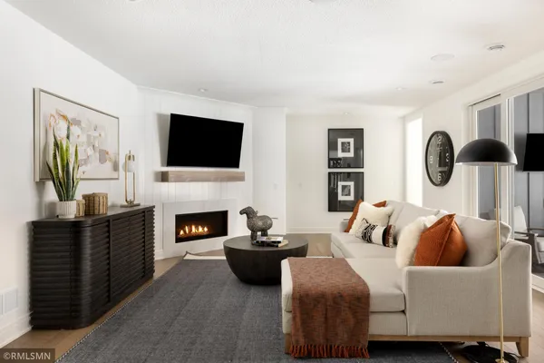 $2,150,000 | 5720 57th Street North, Lake Elmo, MN 55042