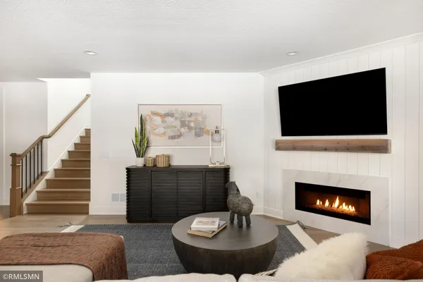 $2,150,000 | 5720 57th Street North, Lake Elmo, MN 55042