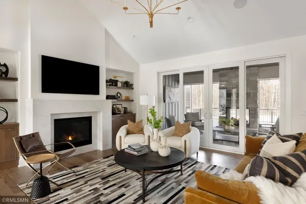 $2,150,000 | 5720 57th Street North, Lake Elmo, MN 55042