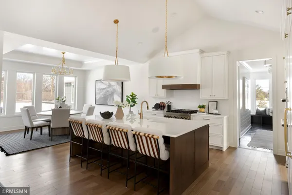 $2,150,000 | 5720 57th Street North, Lake Elmo, MN 55042