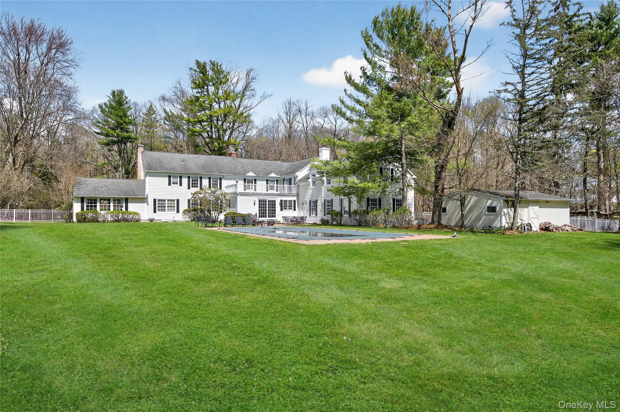 1862 Muttontown Road Syosset, NY 11791 - Photo 31 of 33