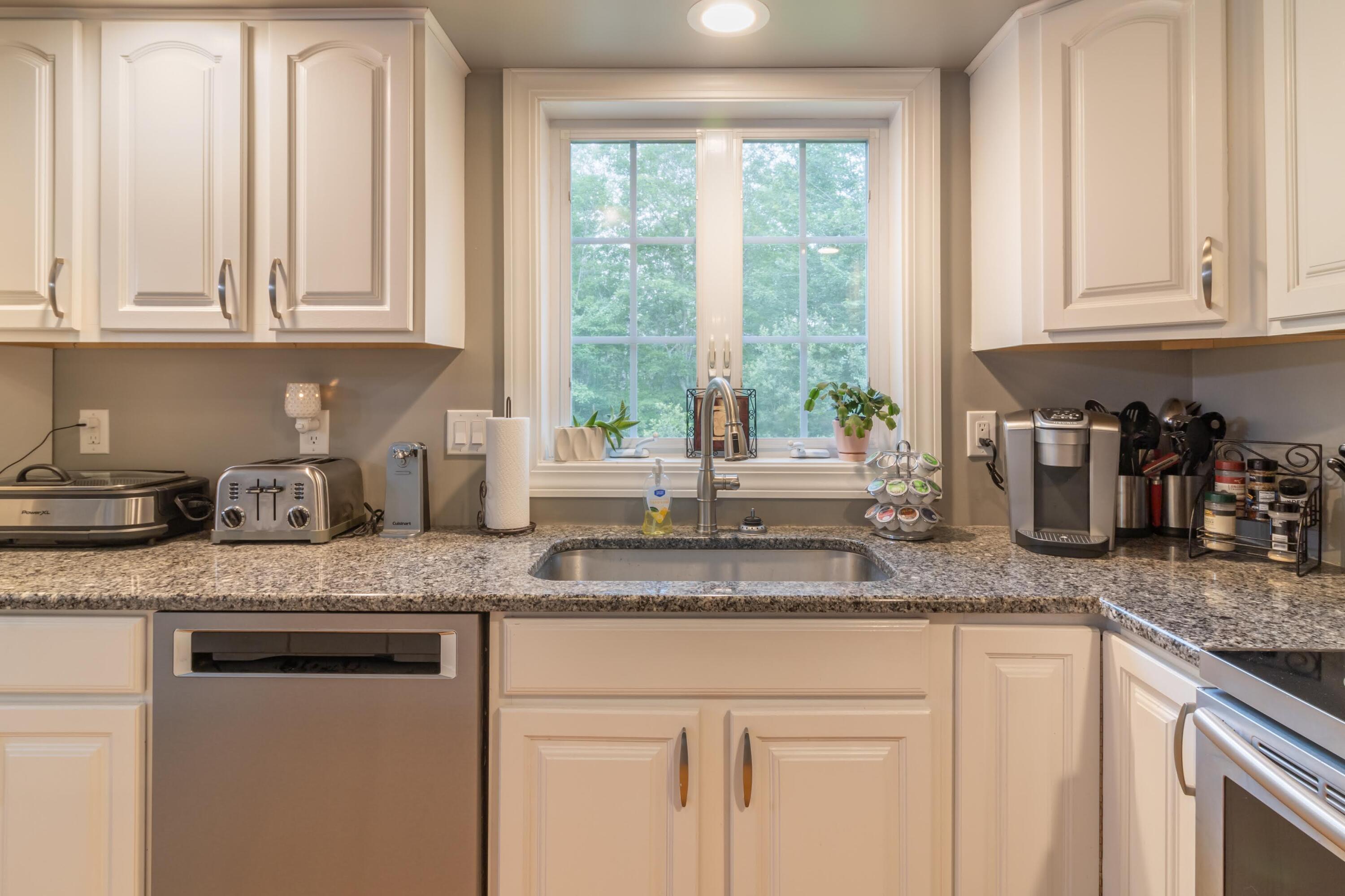 812 Blackstream Road Hermon, ME 04401 - Photo 29 of 52 812 Blackstream Road Interiors-7